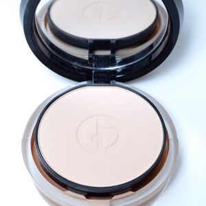 New Giorgio Armani Luminous Silk Dual-Use Powder Compact in 2 Fair